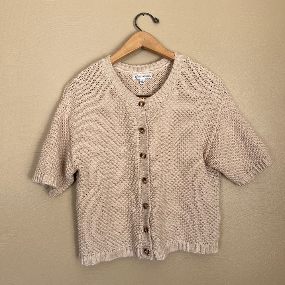 Short sleeve sweater